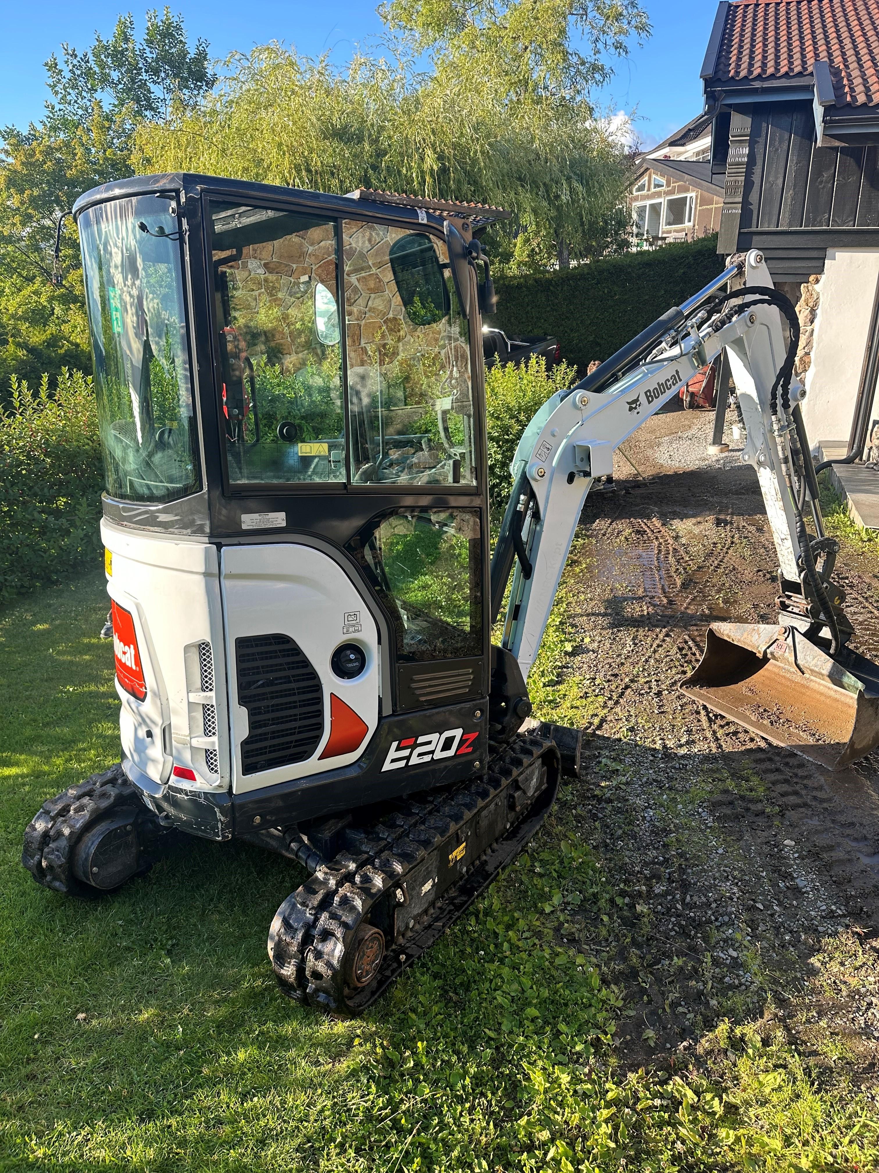 Leie av 2020 Bobcat E20Z Minigraver / Gravemaskin med Dobbel Hydraulikk på Nesodden