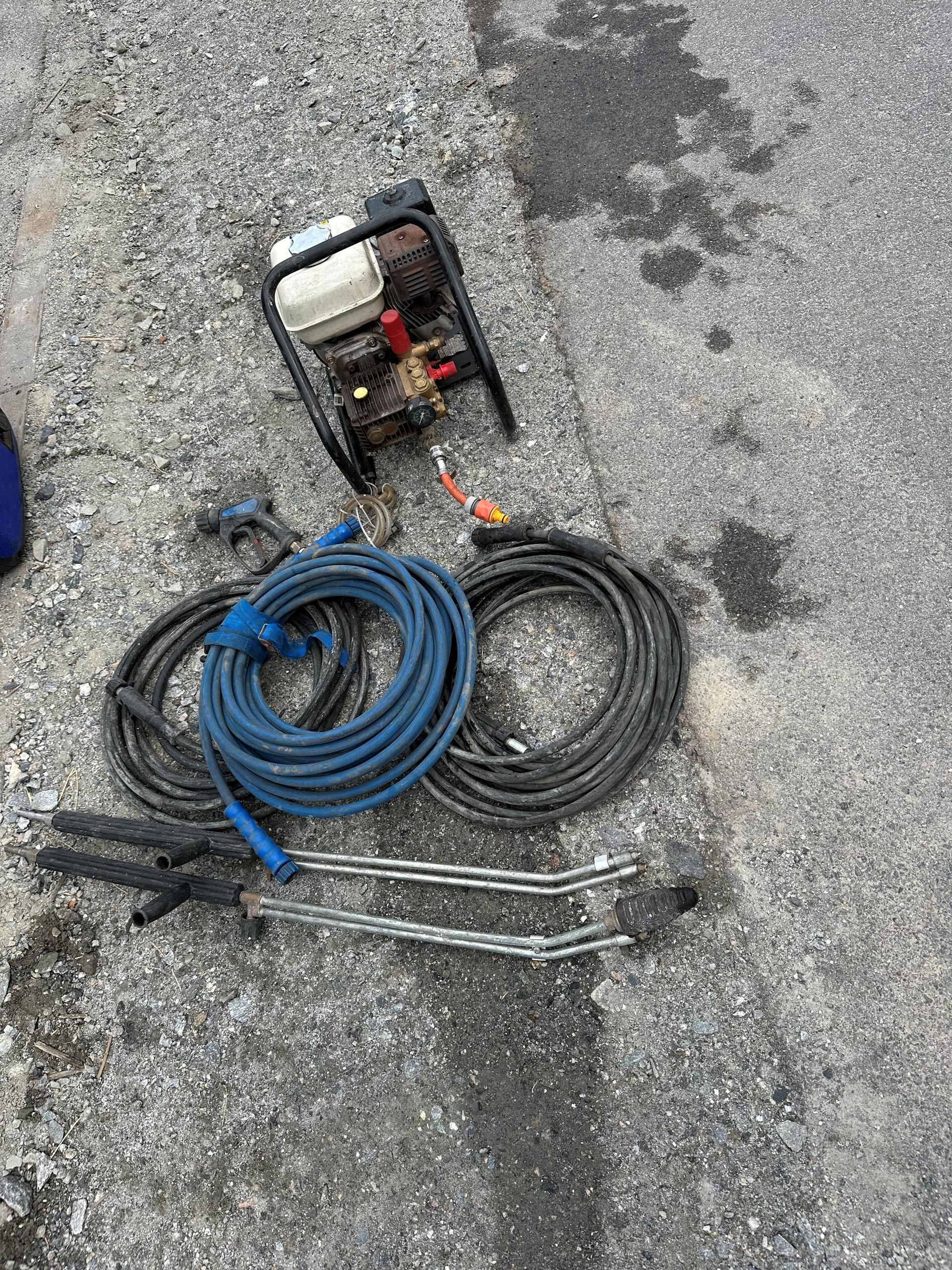 Lei kraftig høytrykkspyler med Honda-motor og 30 meter slange – Nesodden
